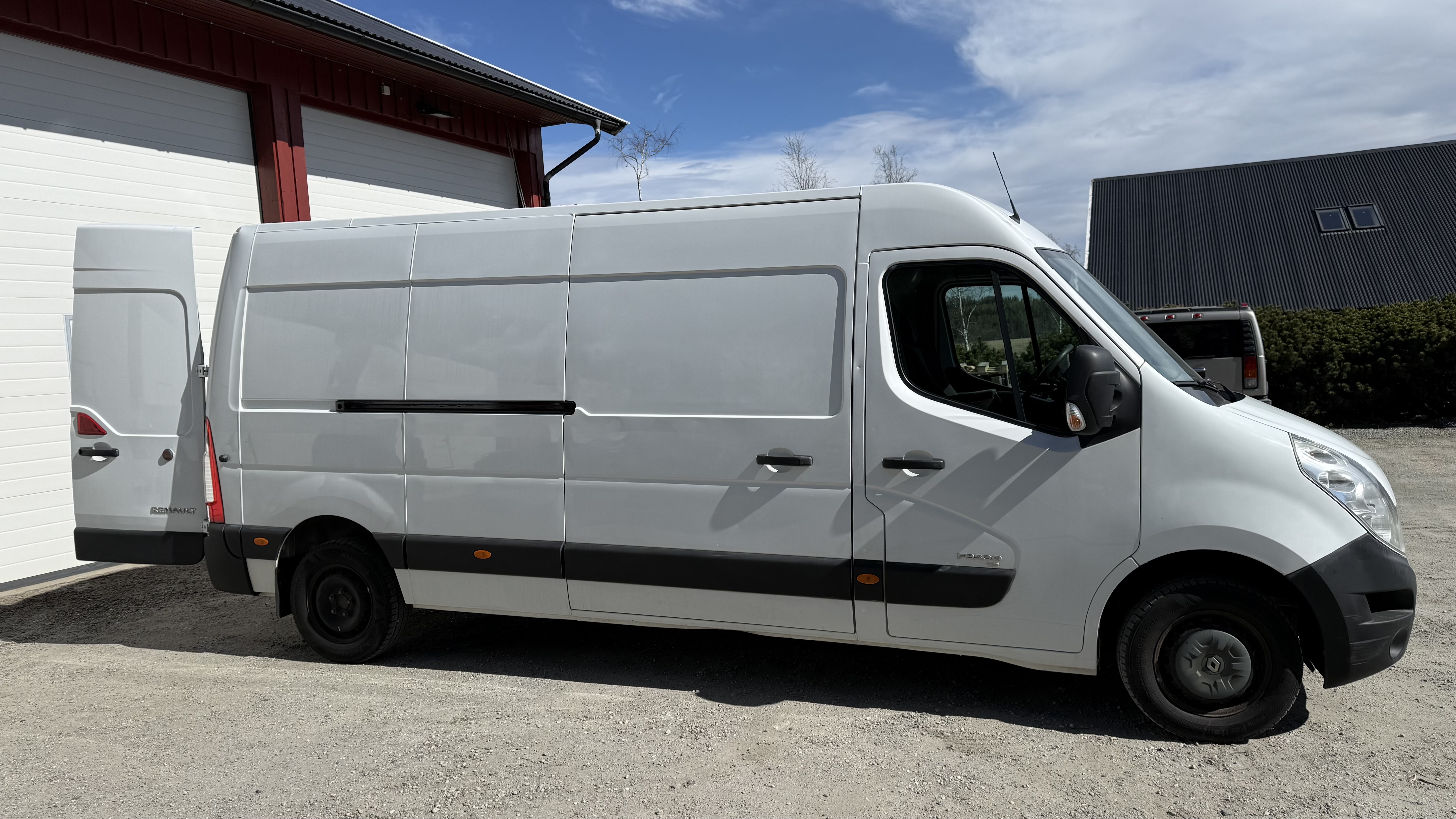 Renault master large van 