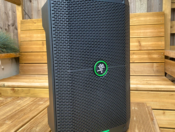 Mackie thump go speaker