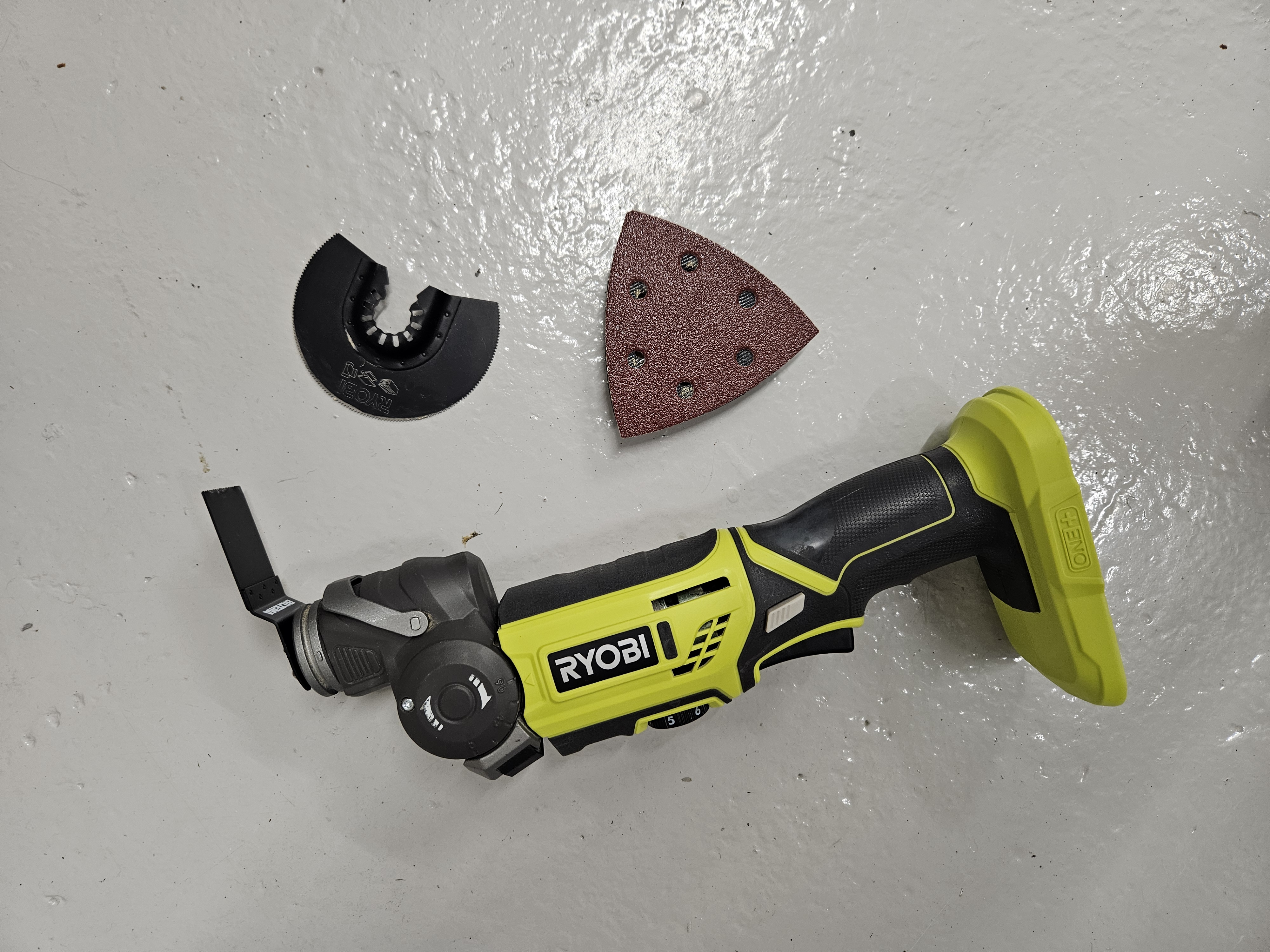 Ryobi multiverktøy/feinsag