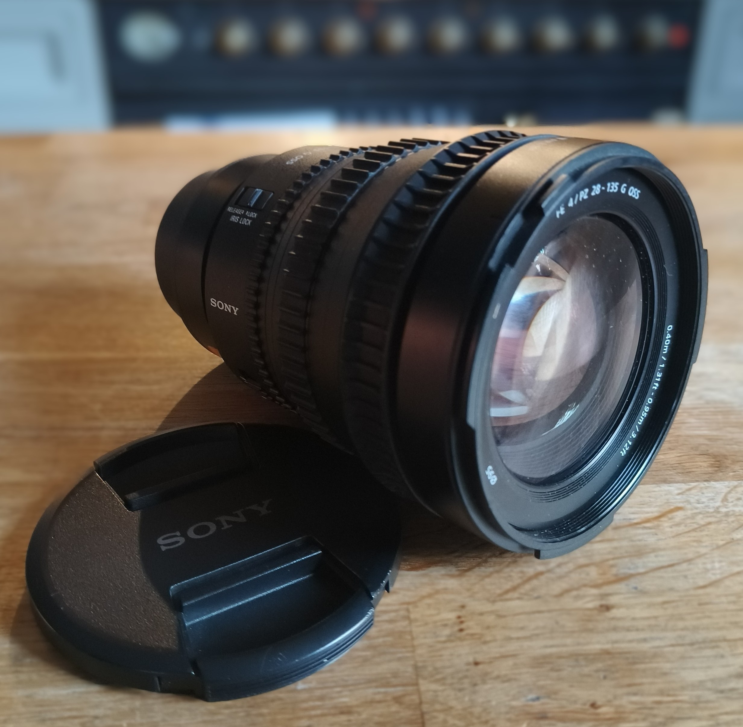 Sony fe 28-135mm f/4 g oss pz zoom lens