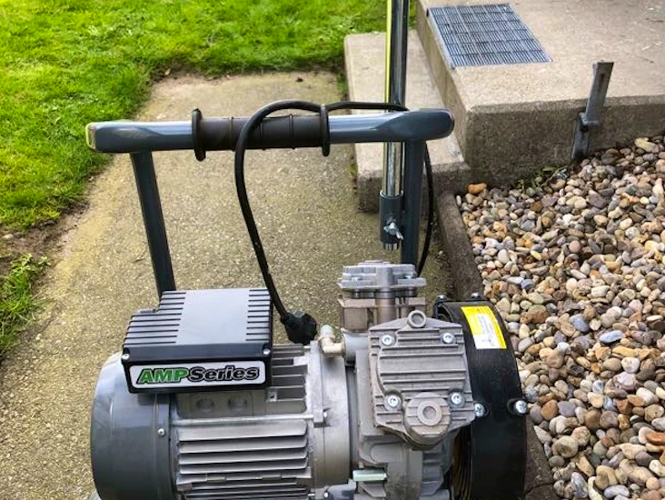 Stor kraftig kompressor 25l 10,5 bar 2hk