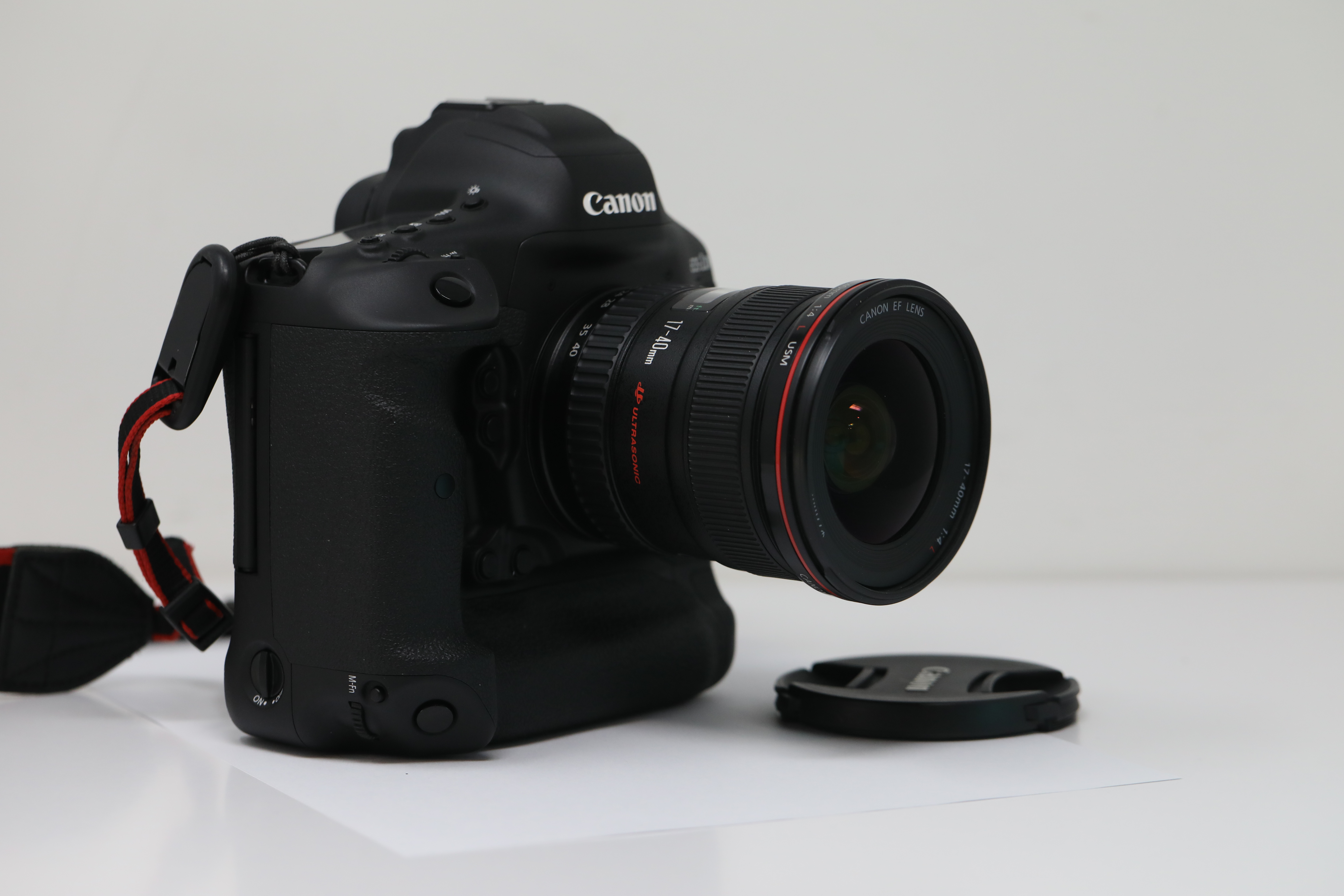 Canon 1dx mark iii with canon ef 17-40 mm 1:4 l usm lens