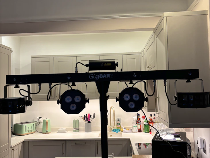 Dj party lights - chavet gigbar 2