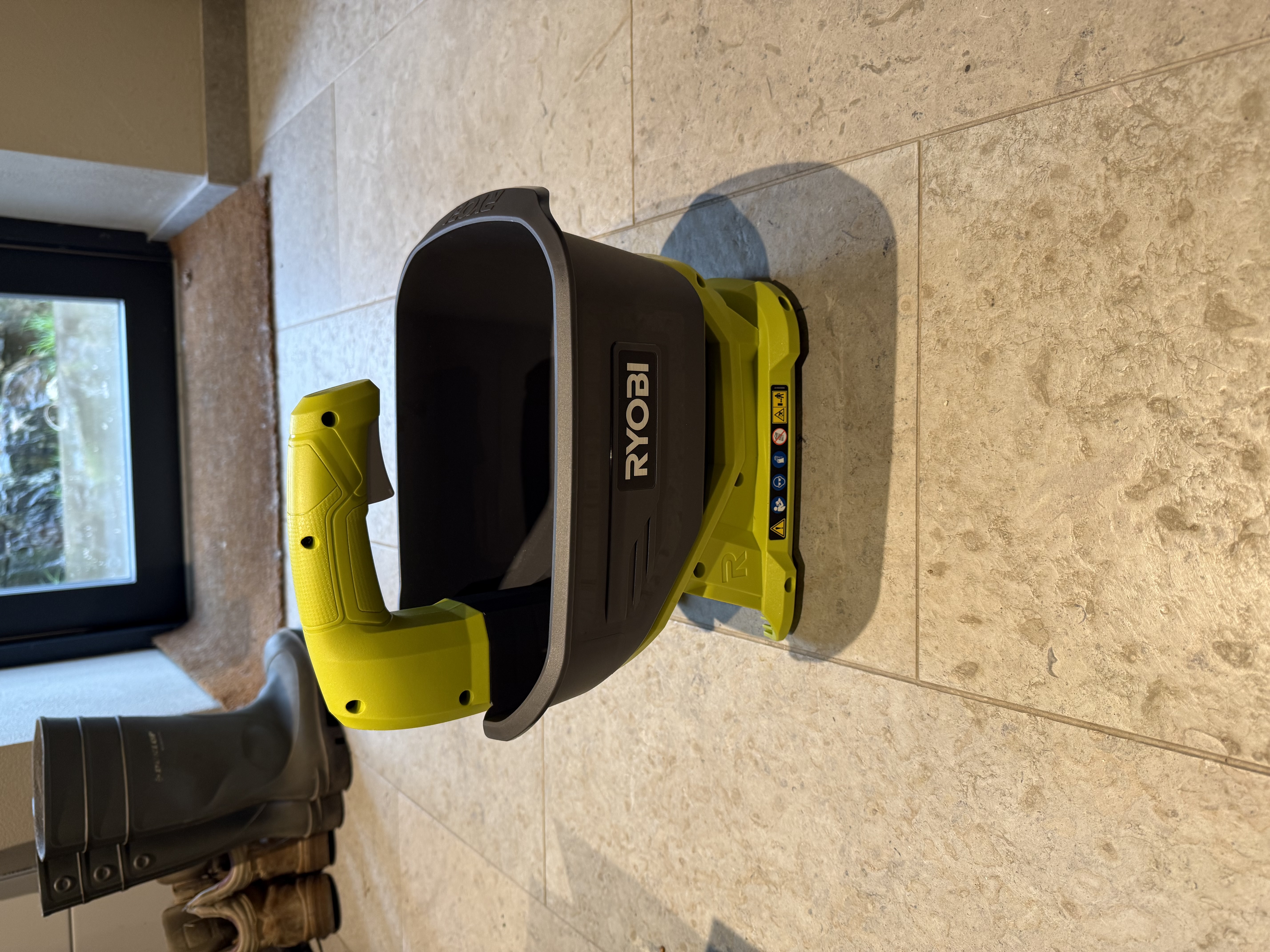 Ryobi såmaskin
