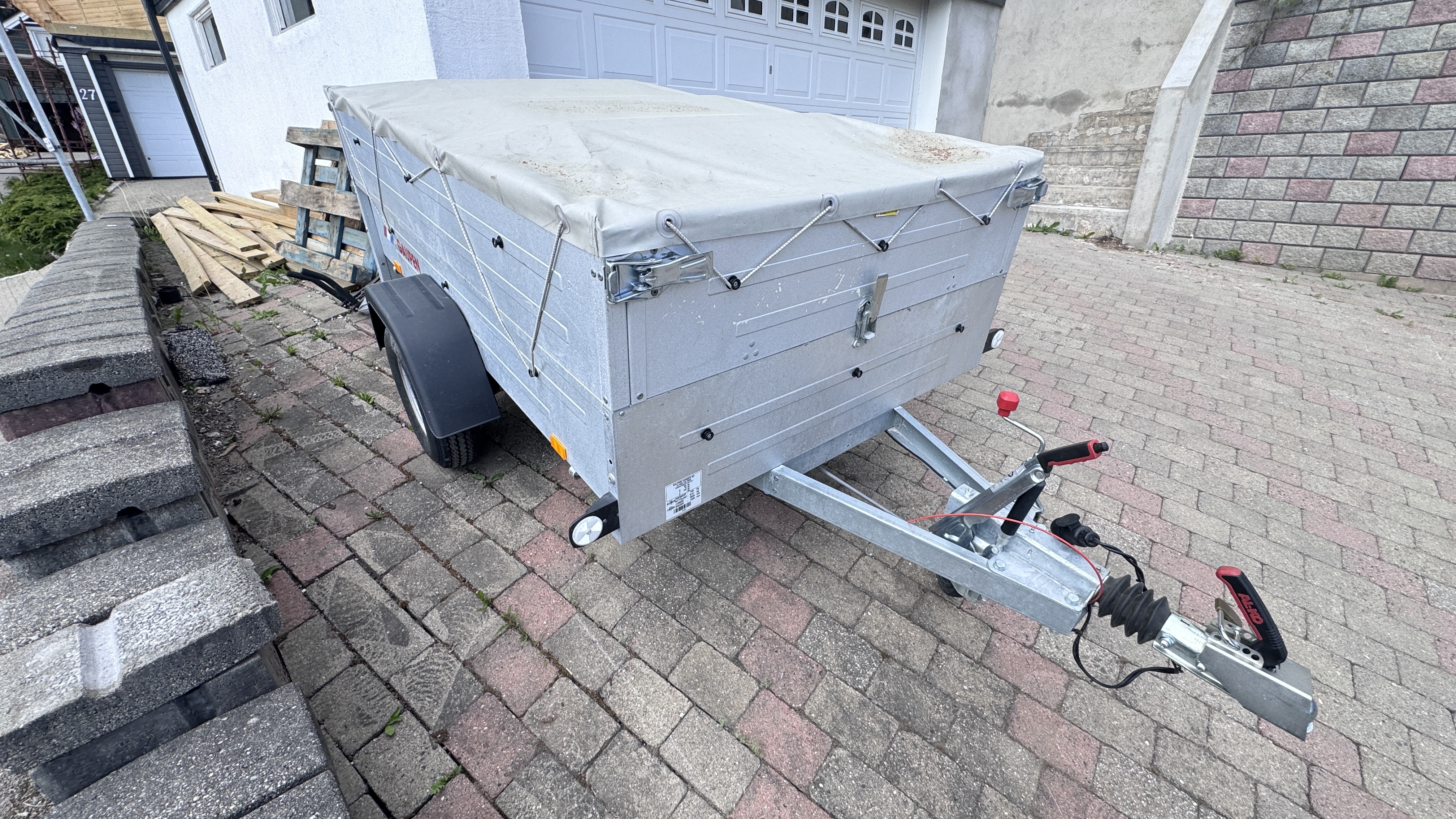 Gaupen f0720 med høye lemmer og overtrekkspressening 