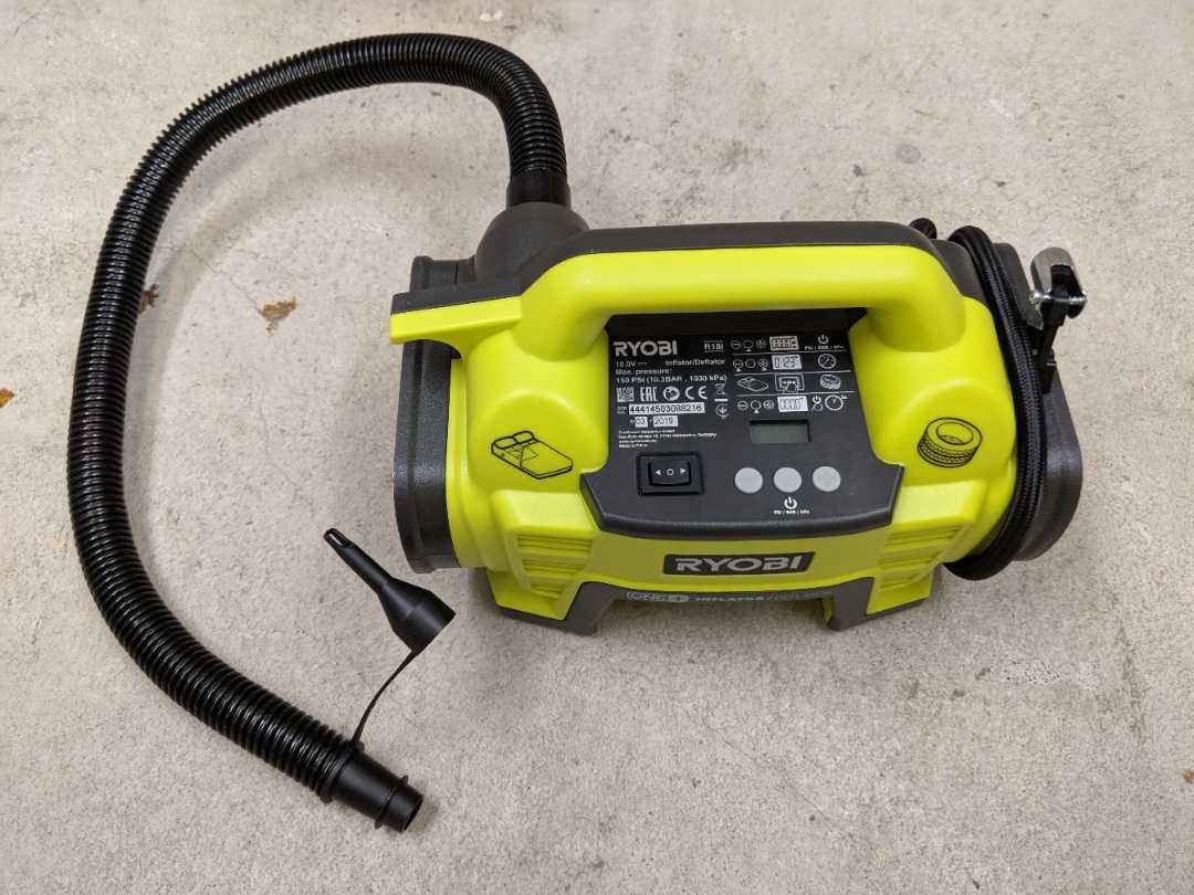 Ryobi batteridrevet kompressor 