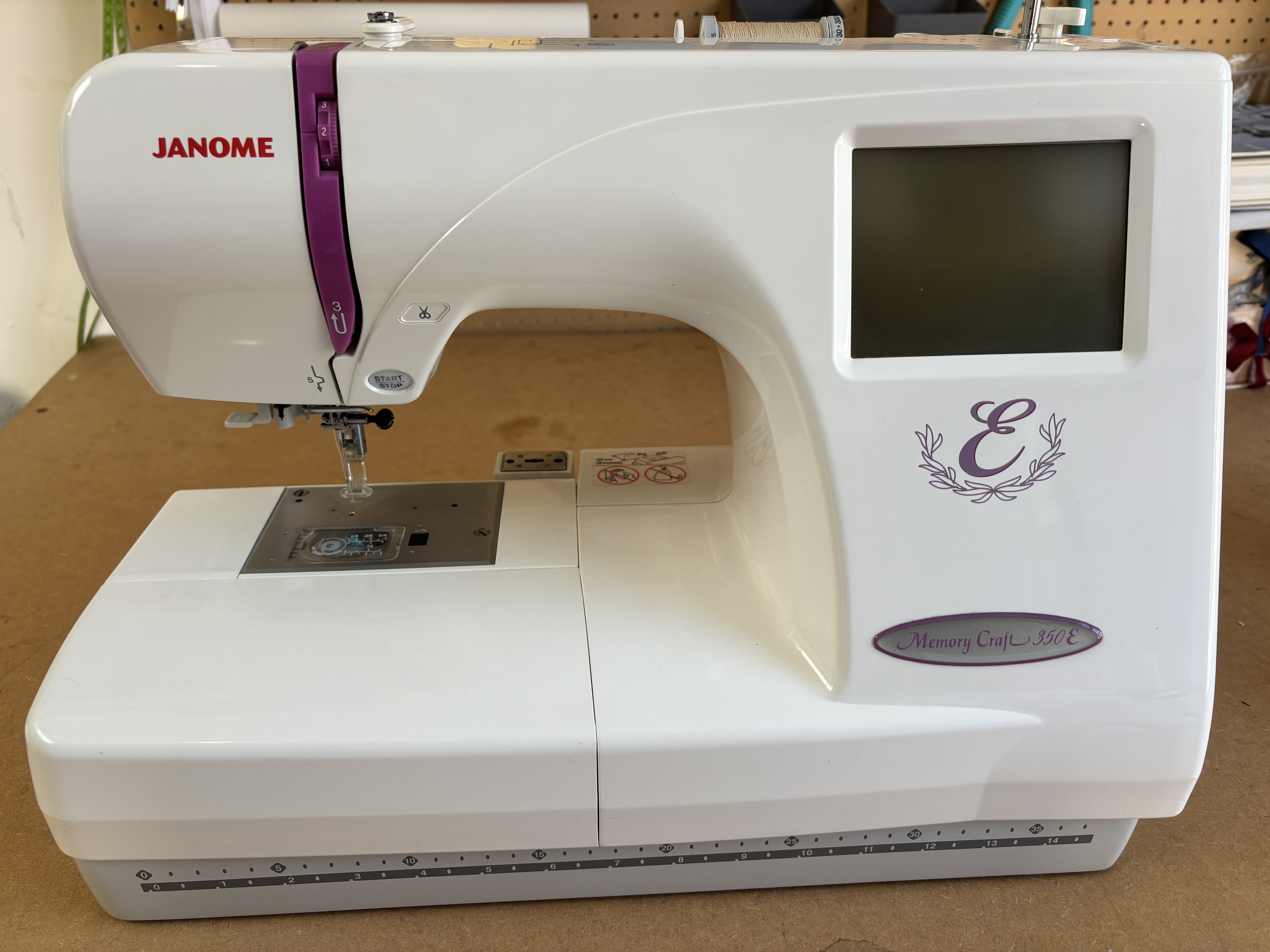 Digital embroidery machine - janome memory craft 350e