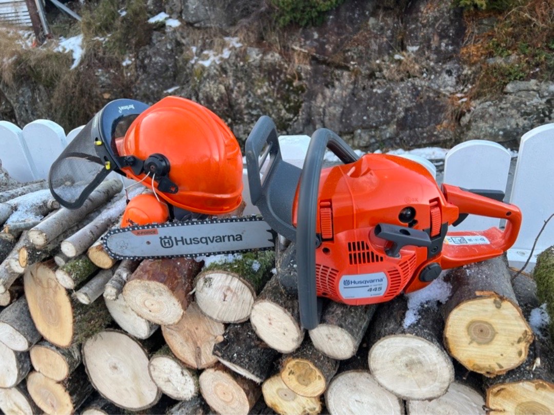 Husqvarna motorsag. nyeste modell 445