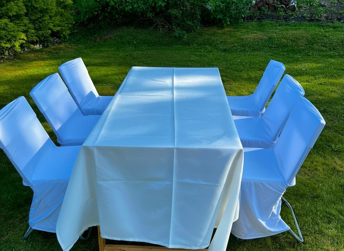 Bord & stolar till 24 personer - perfekt till fest & event!