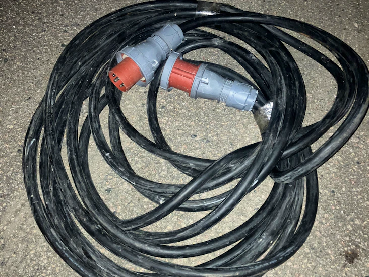 Skarvkabel trefas, 63a, 25m, ip67