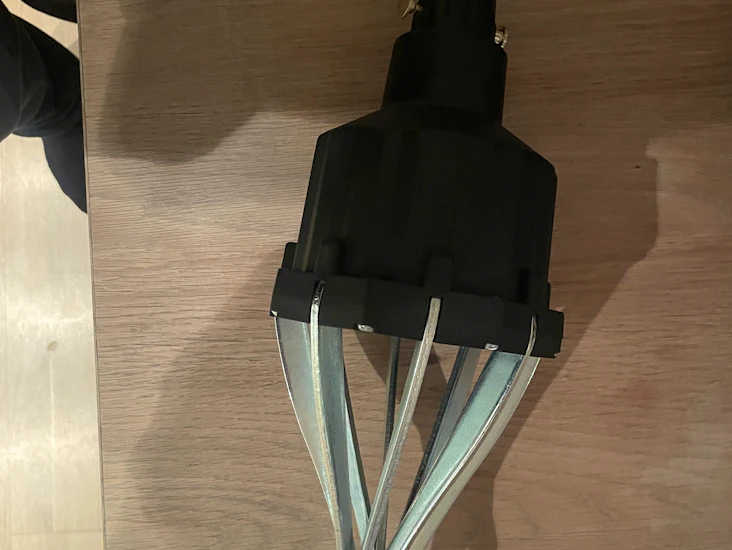 Monteringsverktøy for elastisk drivknutemansjett