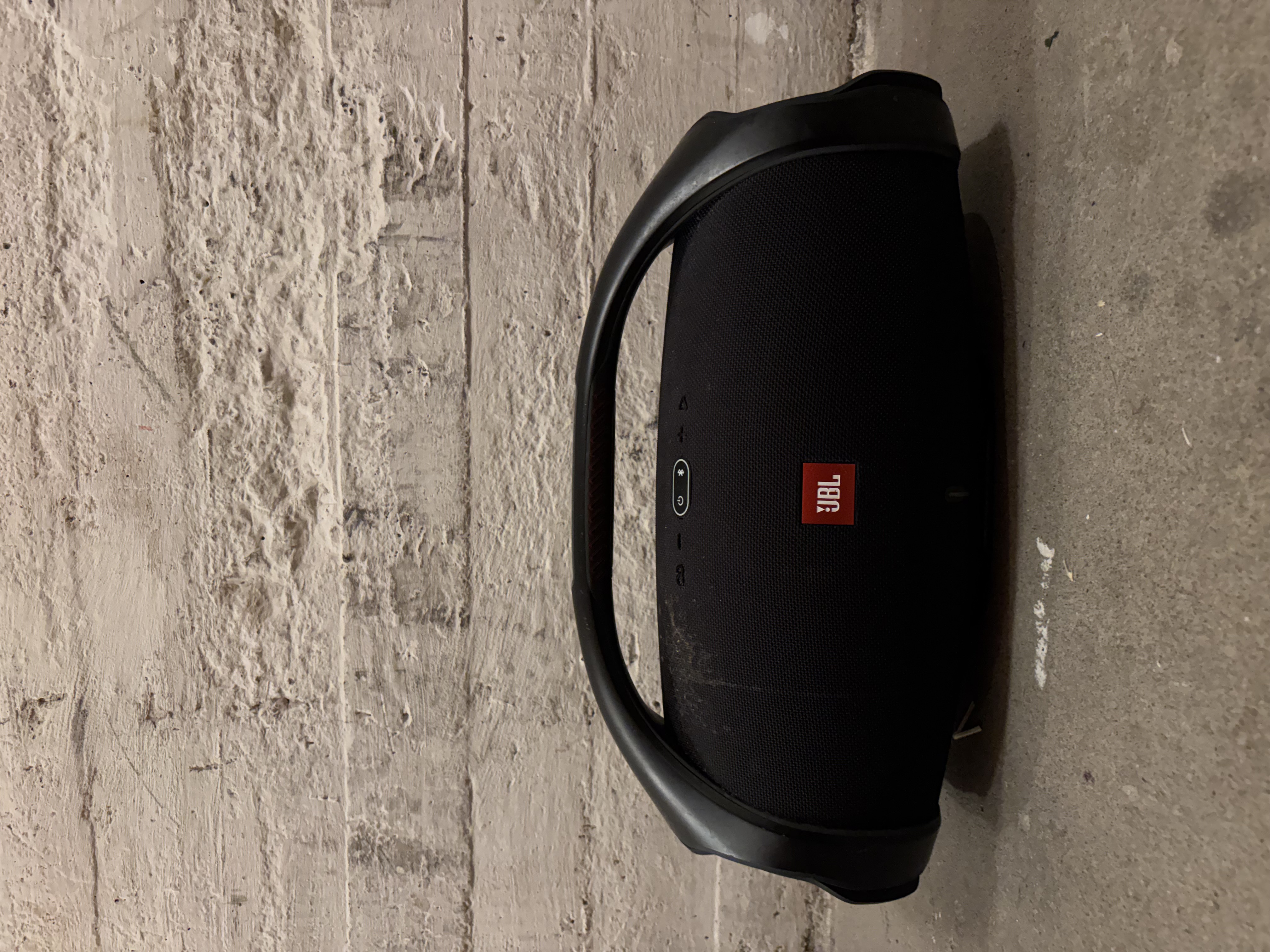Jbl boombox