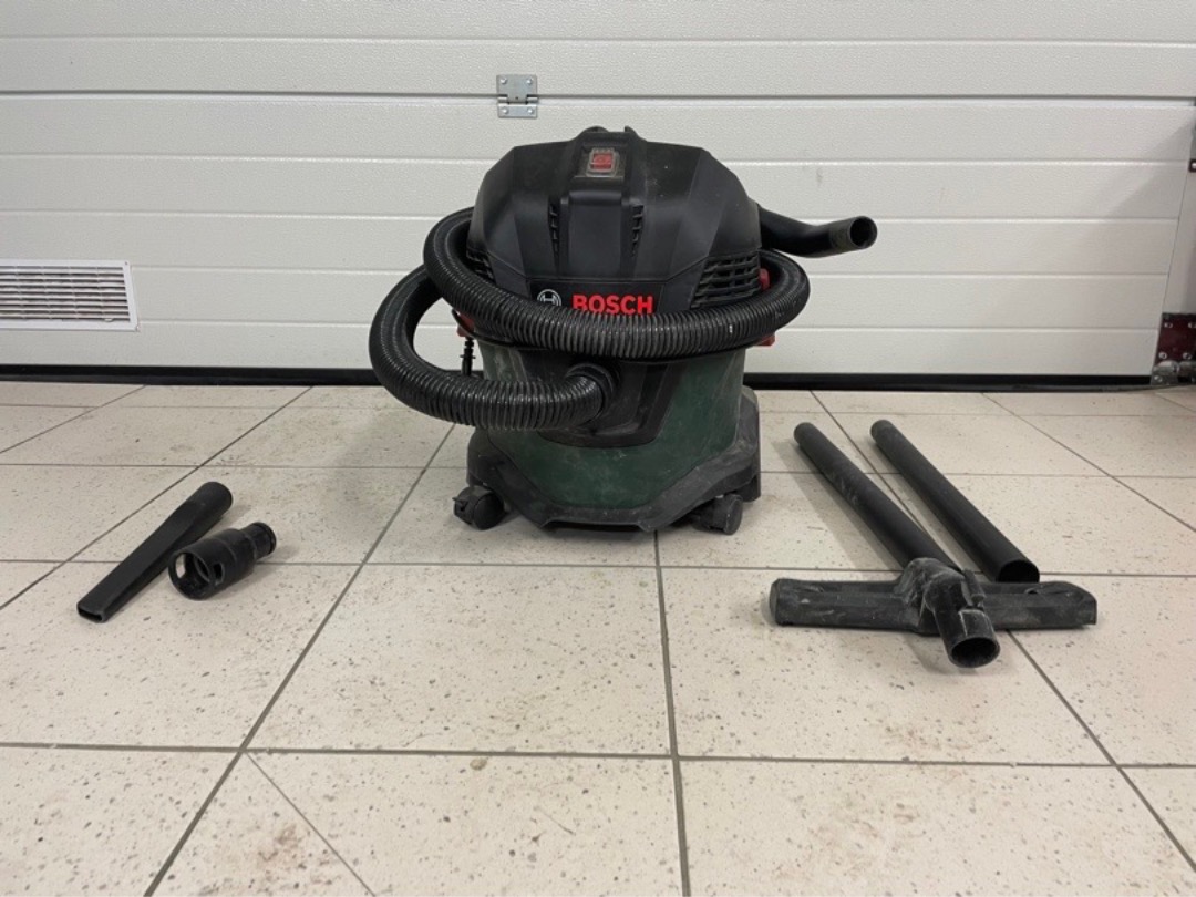 Bosch grovdammsugare 