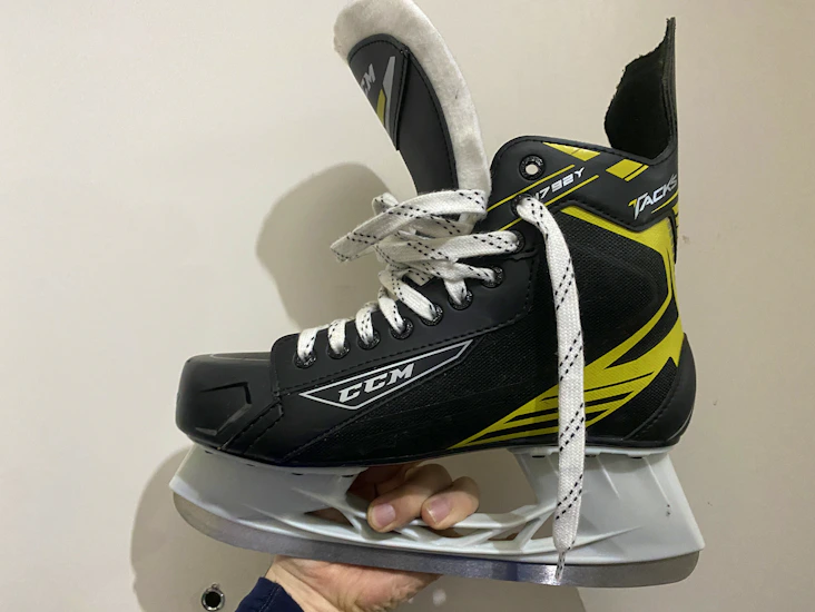 Ccm skridsko storlek 43
