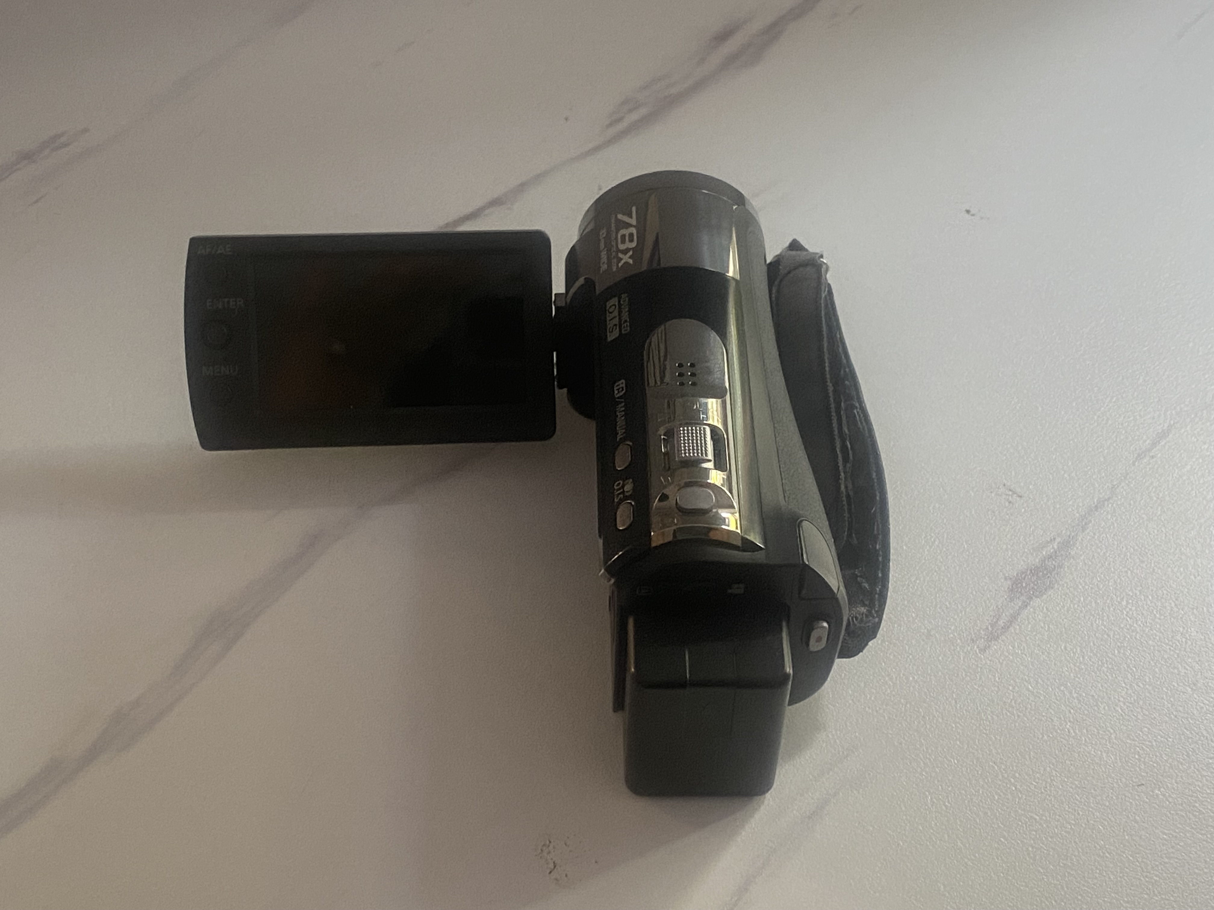 Camcorder: panasonic sdr-s70