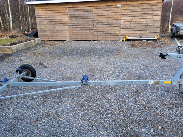 Fogelsta båttrailer fräsch 500kg