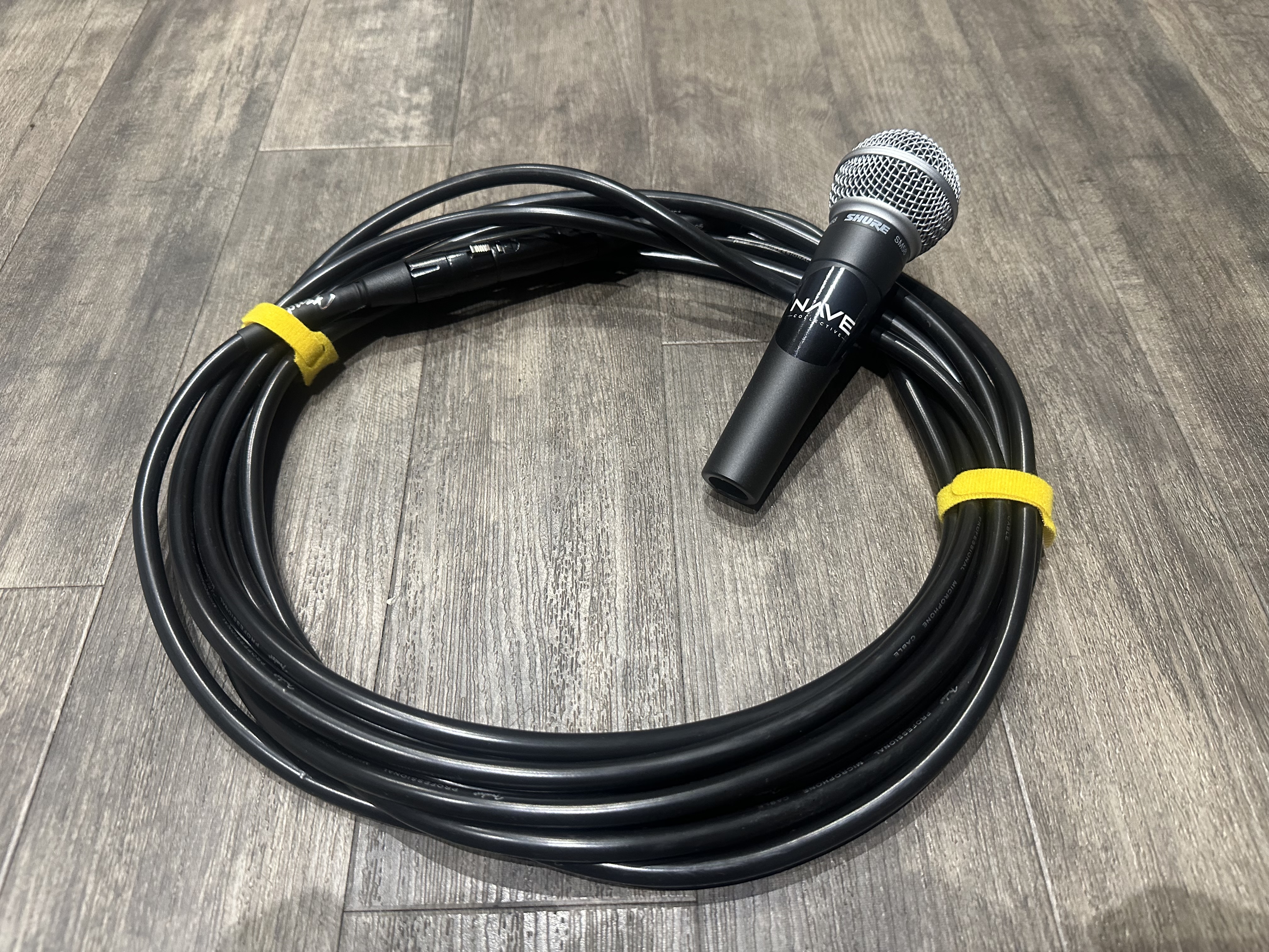 Shure sm58 + 7m xlr + stand