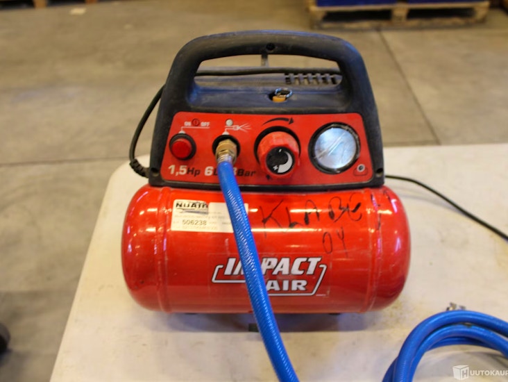 Nuairin kompura + listanaulain/ilmanpainemittari/pallopumppu