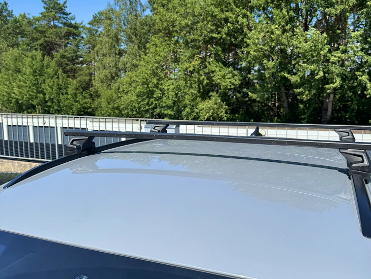 Thule roof rack system for rent - kit 186009