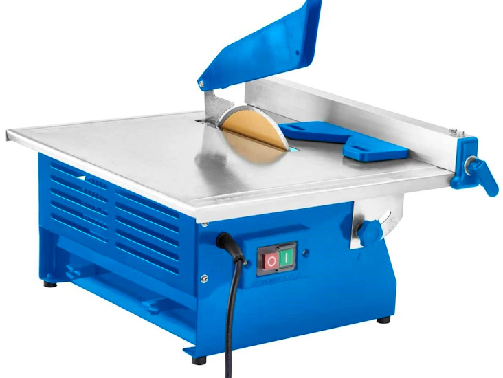 Bærbar fliskutter for våtkapping av fliser