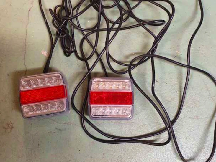 Tillfälliga lysen till släp