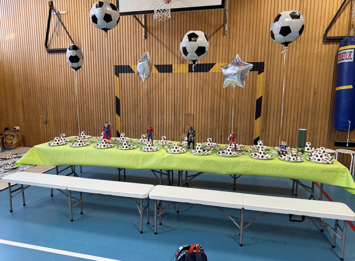 Hopfällbara bord och bänkar