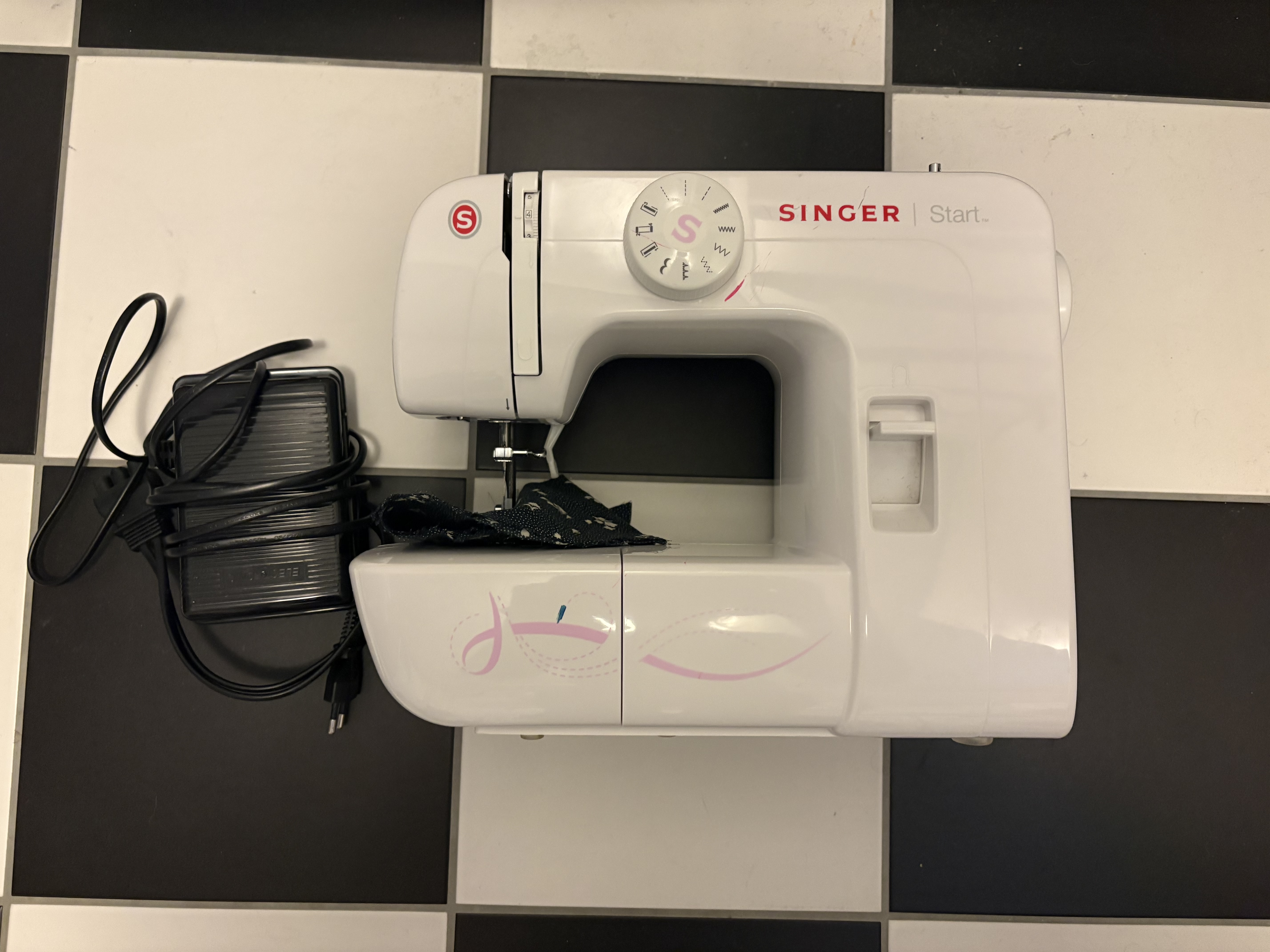Enkel sysmaskin