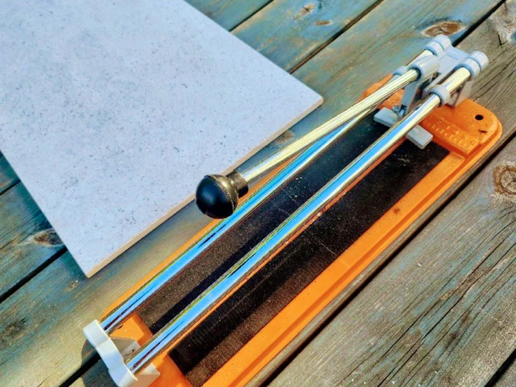 Kakelskärare för tunnare plattor