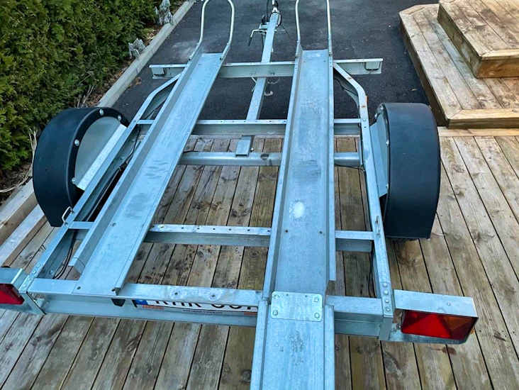 Mc släp för en eller två motorcykel