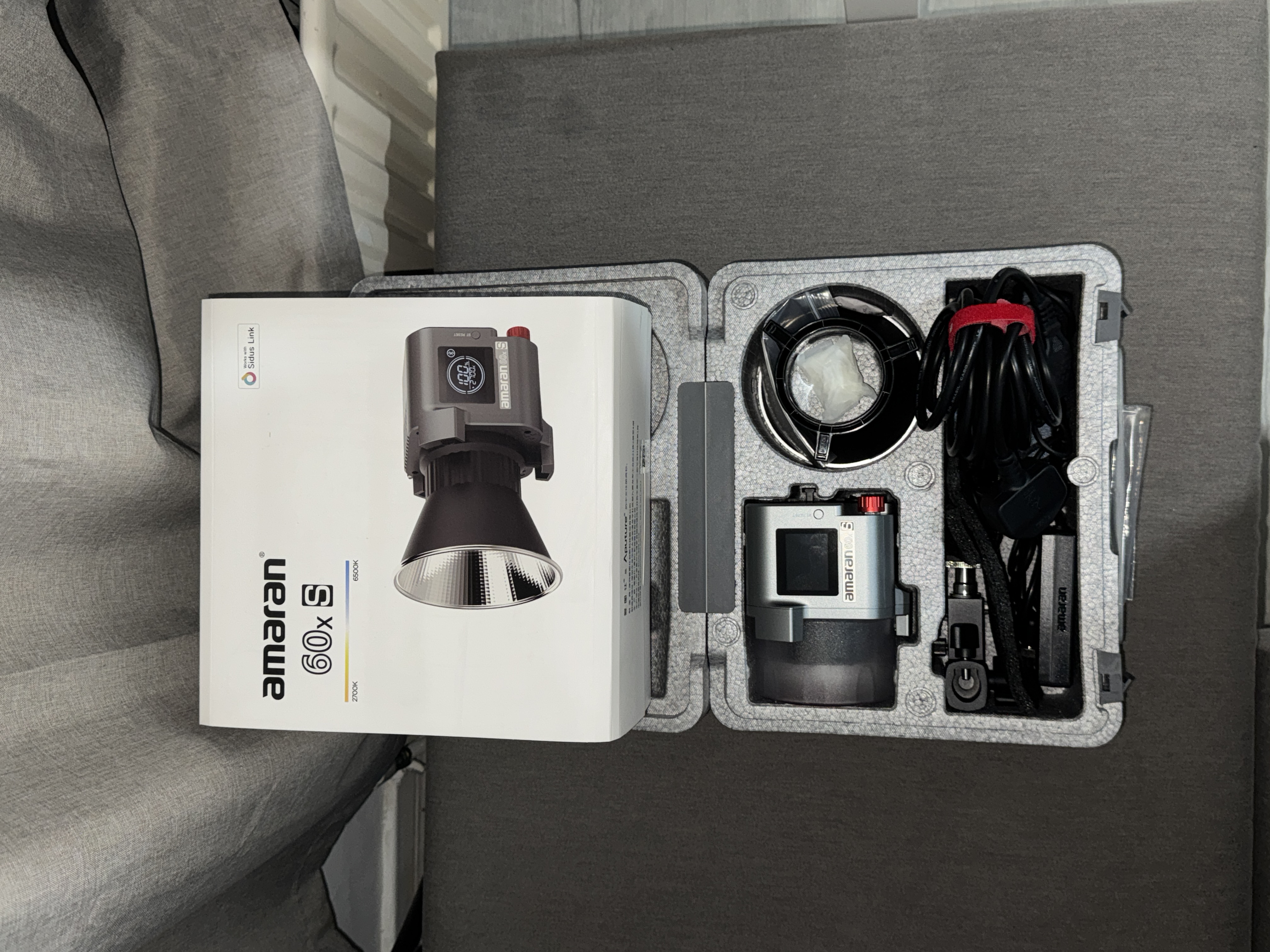 Amaran 60x s softbox lighting kit (single light setup)