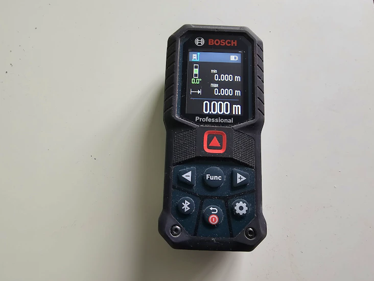 Laser distance measurer bosch glm 50-27 c