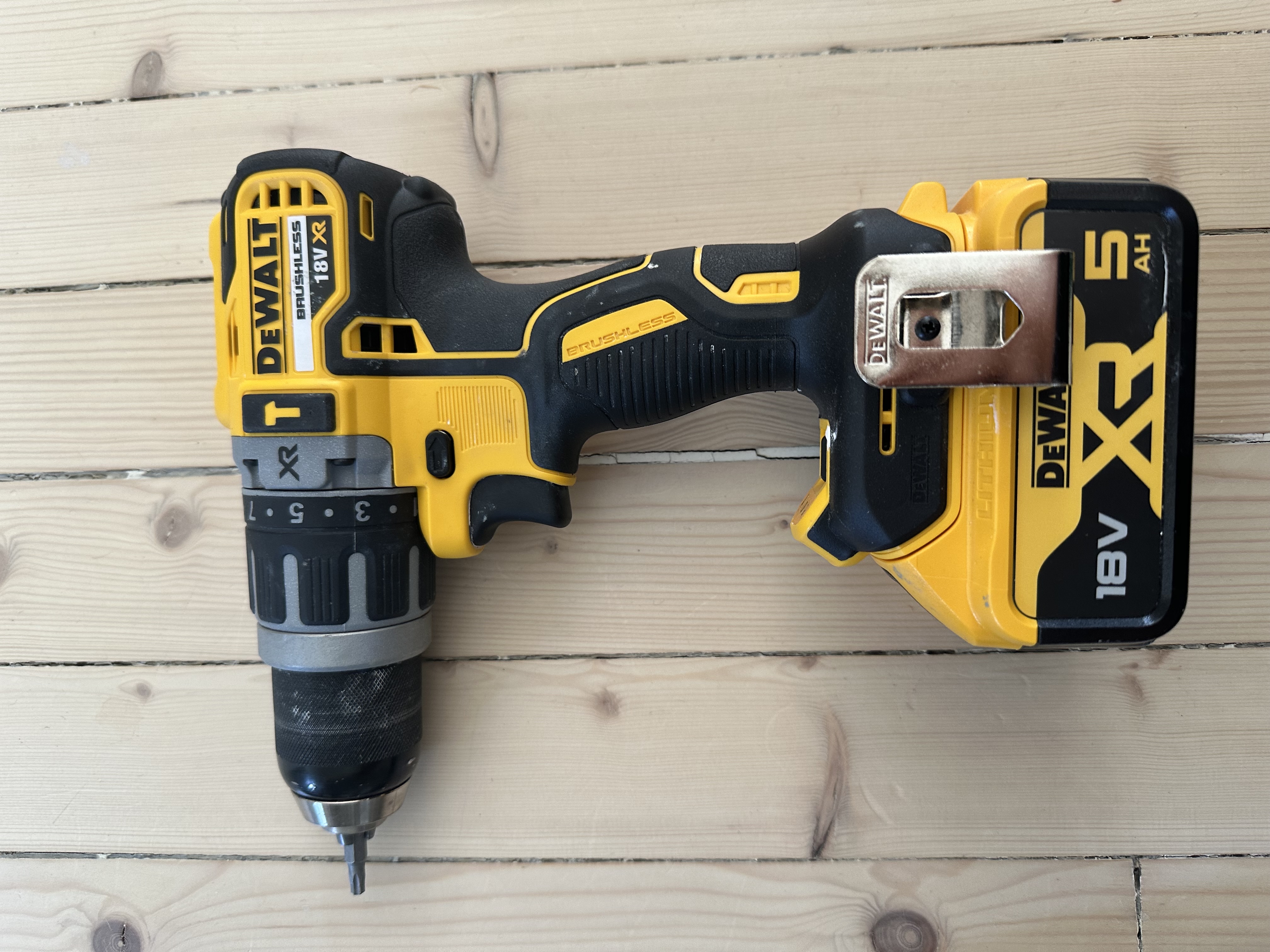 Dewalt slagdrill med 2 batterier