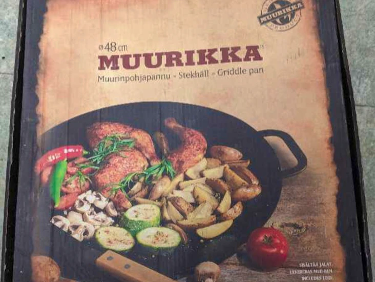 Muurikka för matlagning över öppen eld