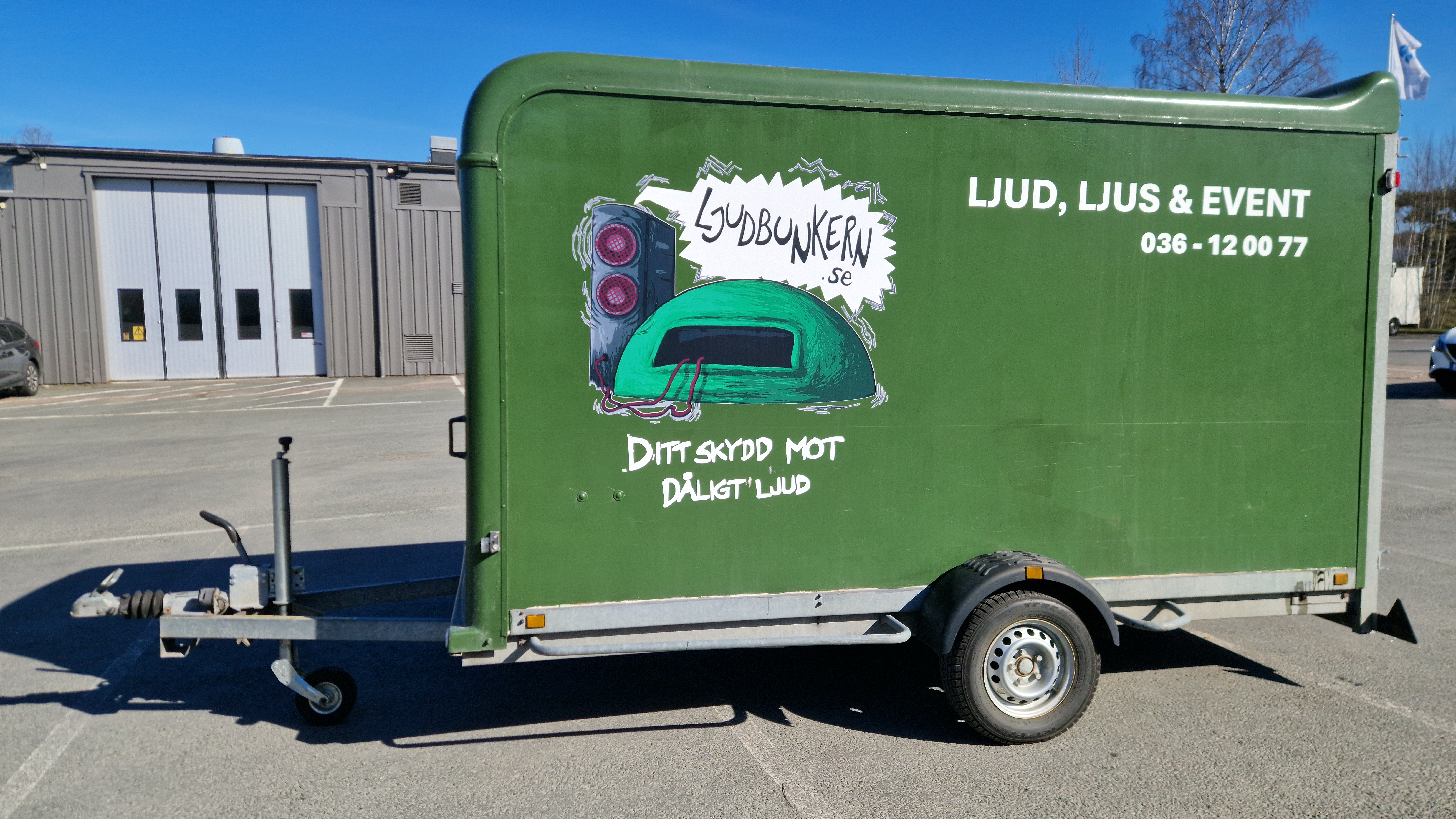 Släpvagn 11m³ med ramp