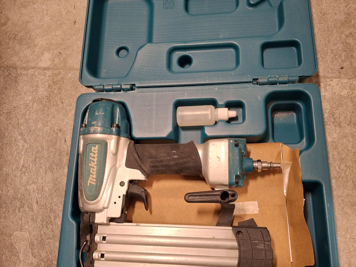 Makita af506 spikerpistol / dykkertpistol – lett og presis