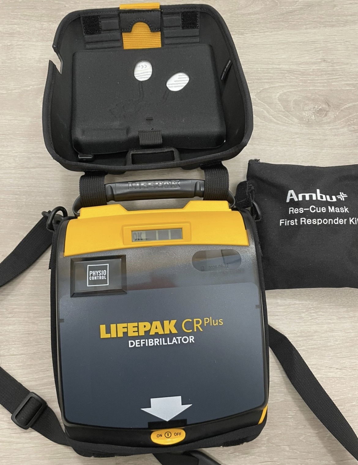 Lifepak defibrillator