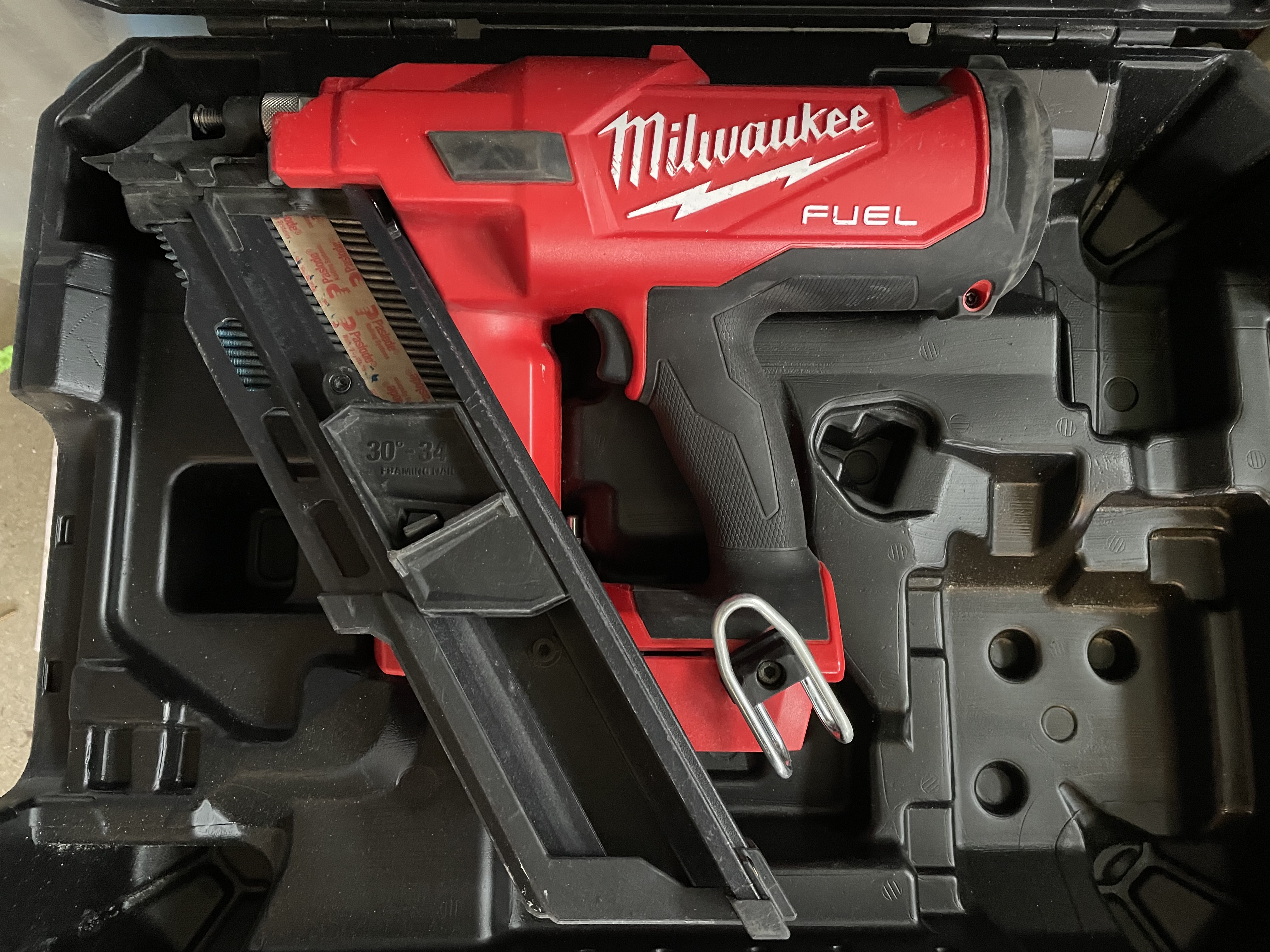 Milwaukee spikerpistol