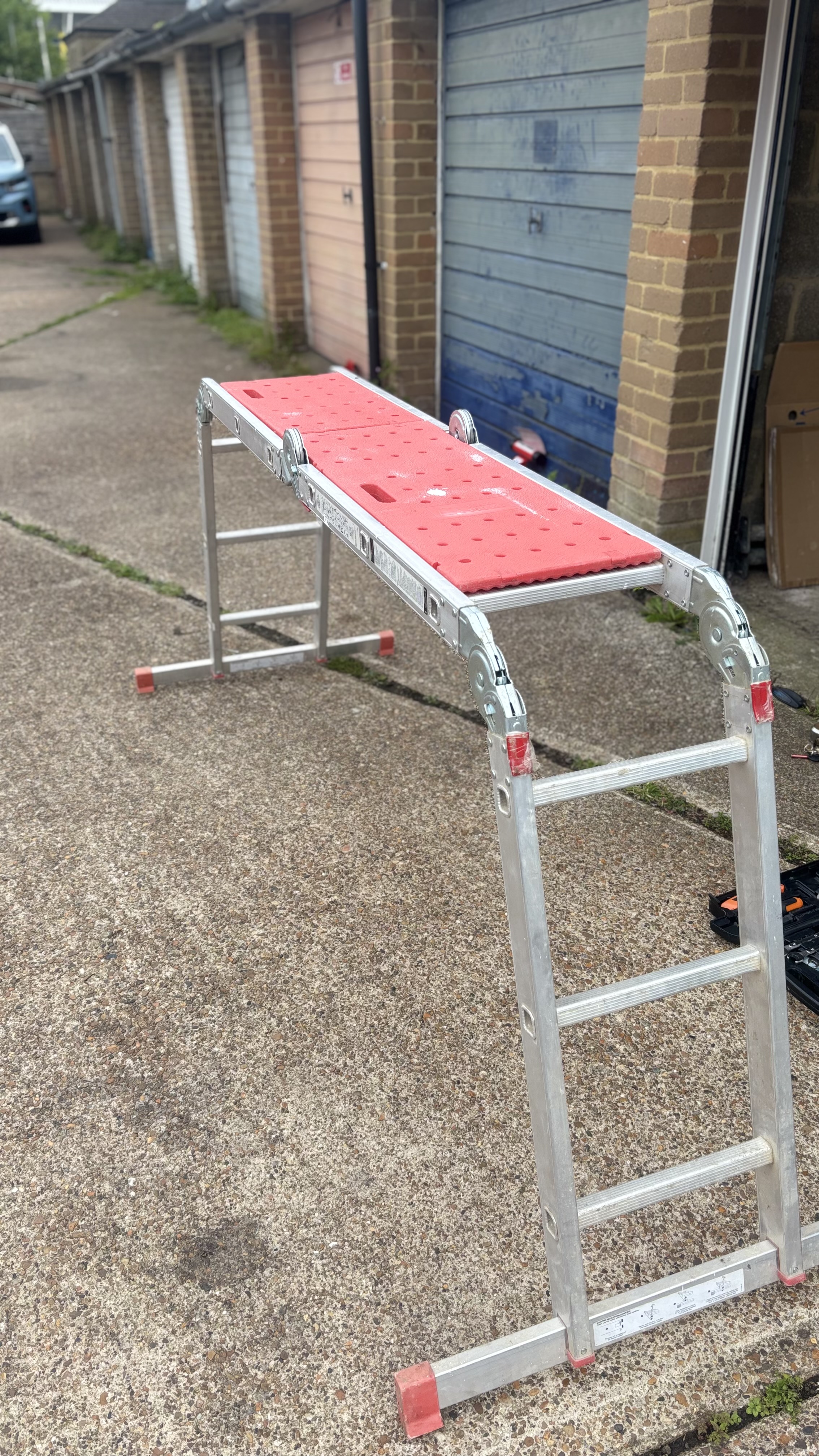 Werner aluminium 3.39m combination ladder with platform