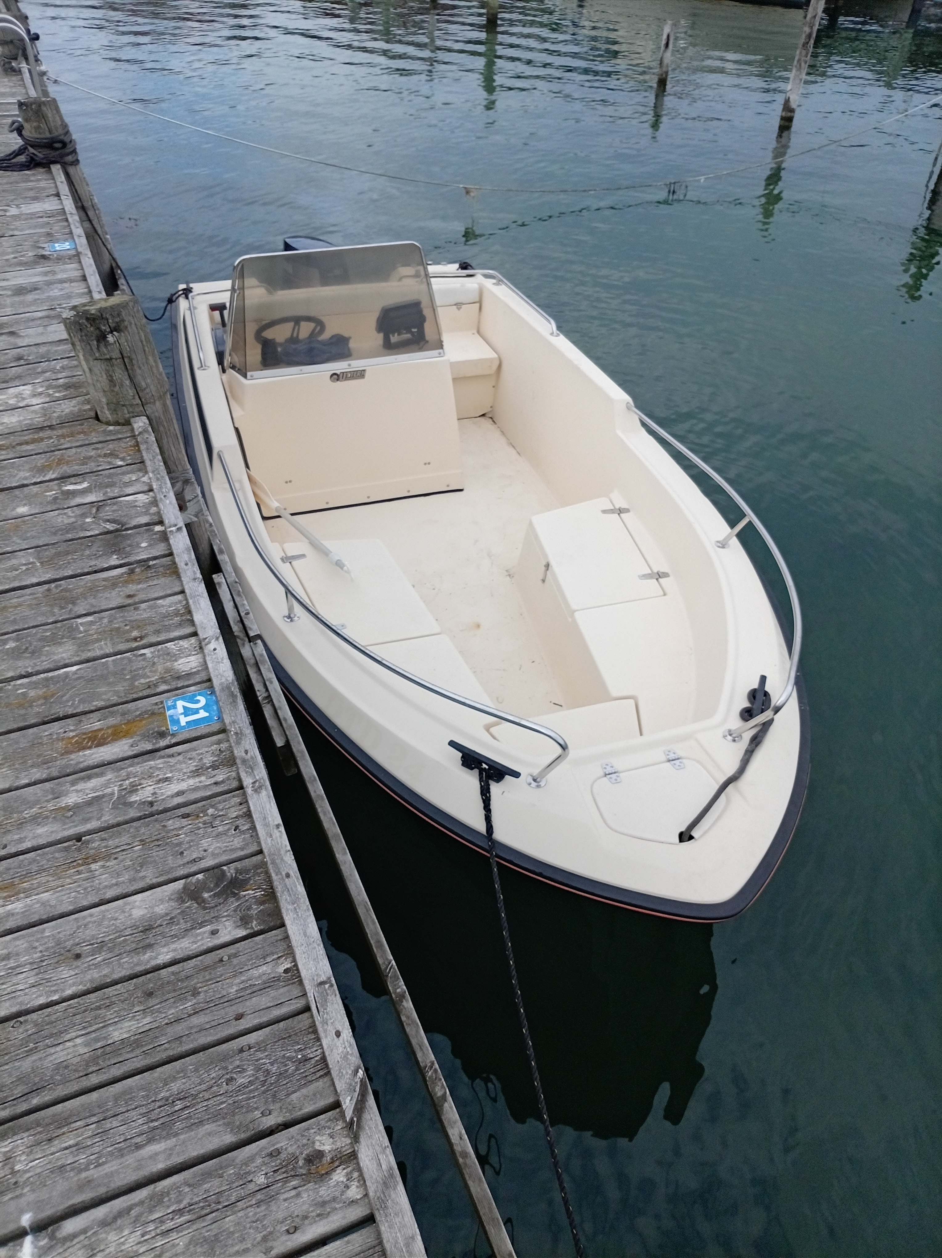 Uttern 5001 med 50 hk yamaha 