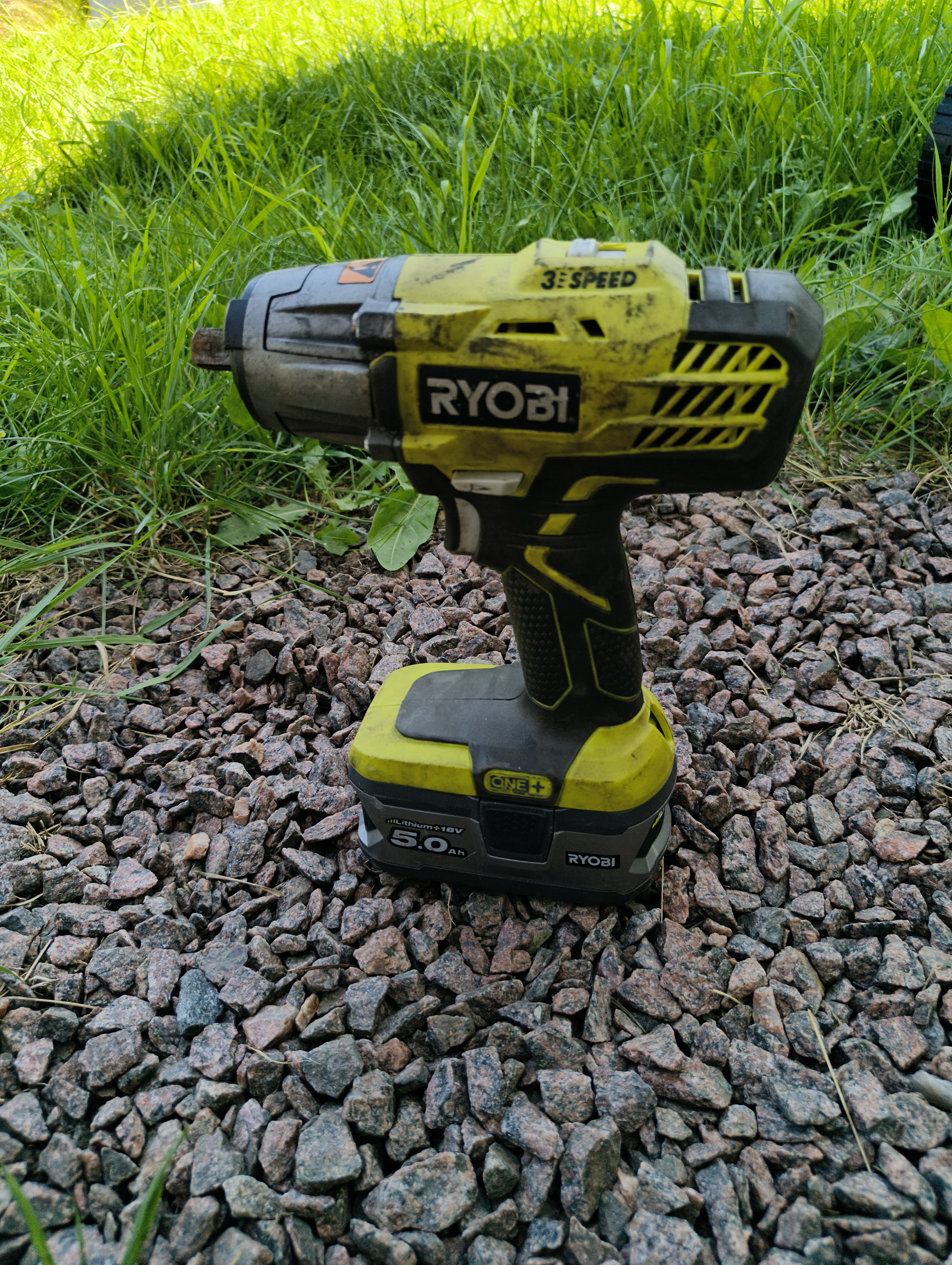 Ryobi mutterdragare 18v, + batteri och laddare