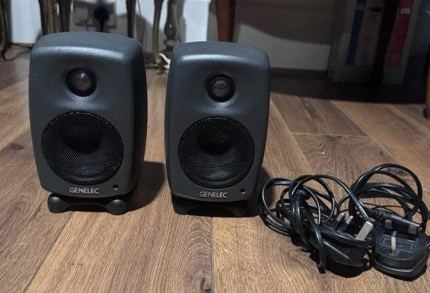 Genelec 8010a active studio monitors - pair, mint condition, accessories included