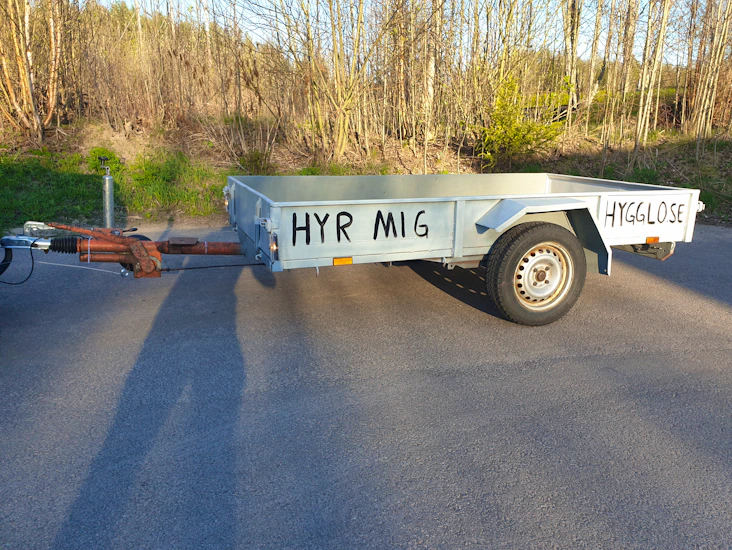 Släpvagn bromsad 750kg lätt att hyra själv.