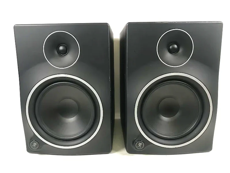 Mackie mr8 mk3-aktiivikaiuttimet