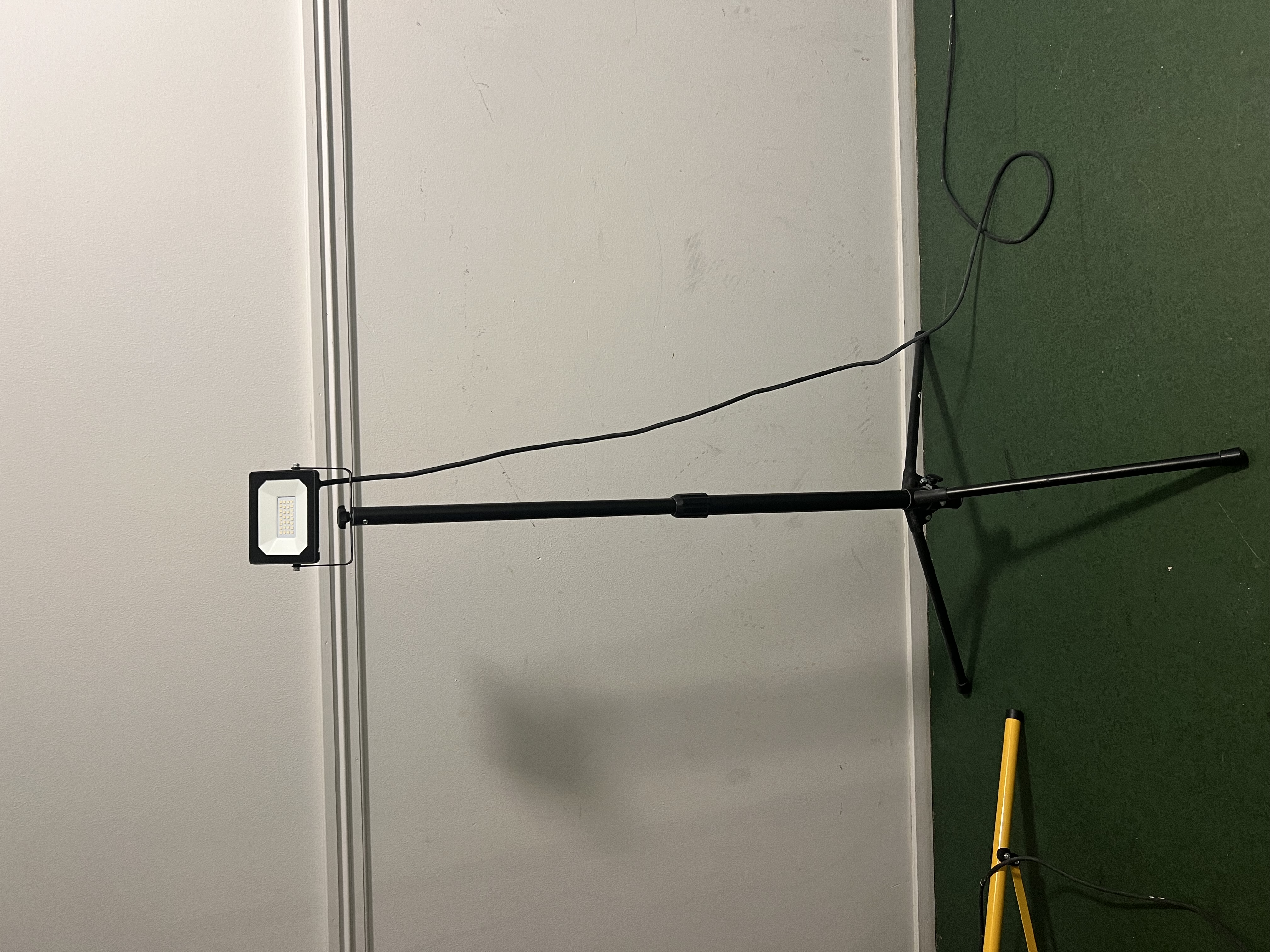 Arbeidslys på stativ 25w