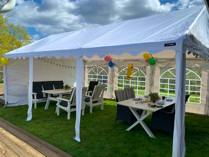 Gediget partytält 4x6 m (vattentätt/stålram)