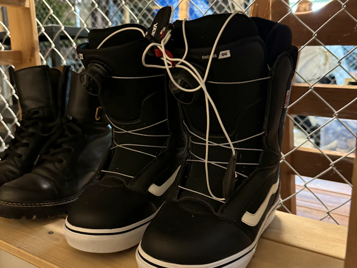 Snowboard + sko (dame)