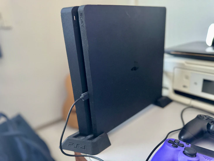 Playstation 4 slim