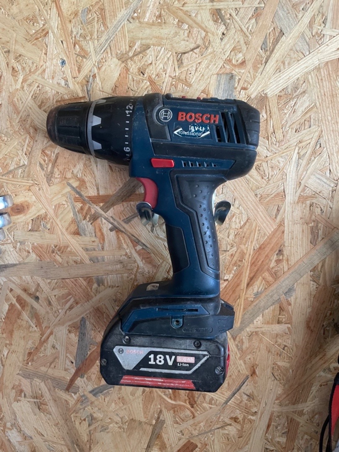 Bosch batteridriven borrskruvdragare