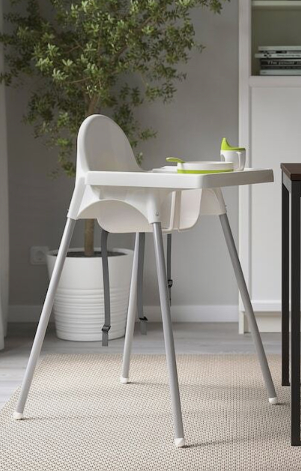 Ikea barnestol (uten brett). har 2, etter tvillinger