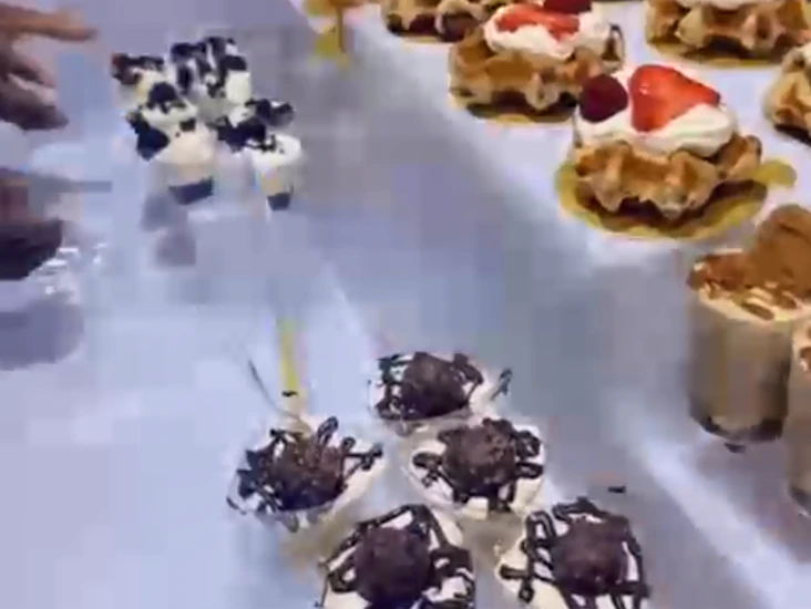 Dessert stands for hire